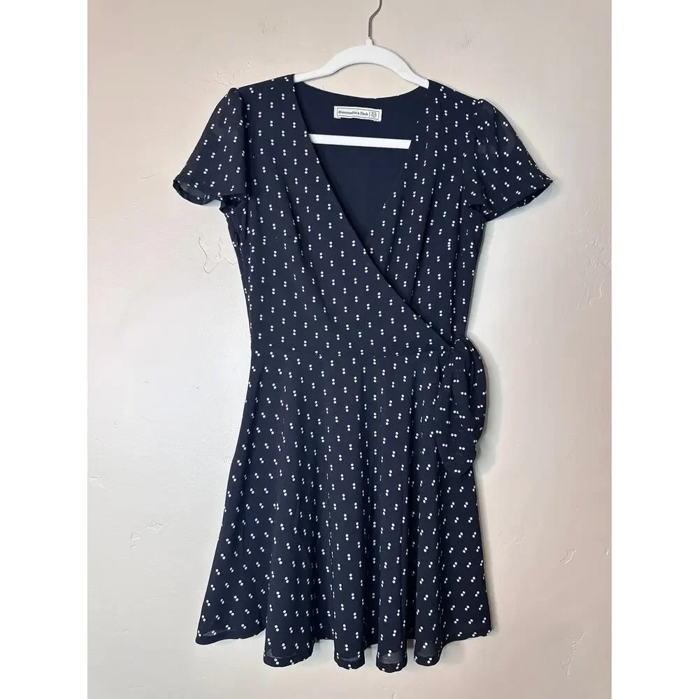 Abercrombie & Fitch Black and White Pattern Faux Wrap Mini Dress XS